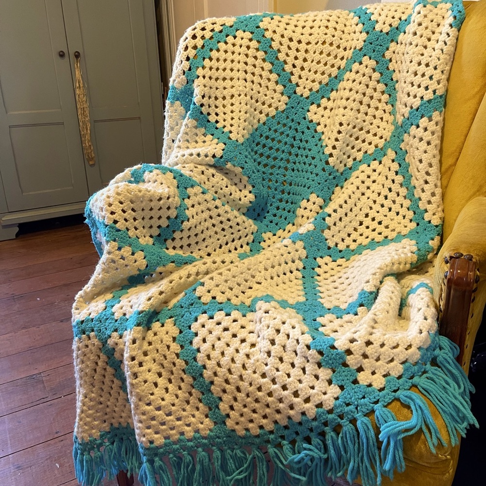 Vintage Blue and White Crocheted Throw blanket